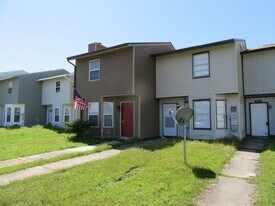 291 Sukoshi Dr in Panama City, FL - Building Photo