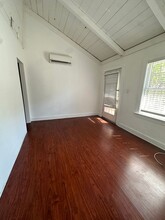 6026-6028 Eleanor Ave in Los Angeles, CA - Foto de edificio - Building Photo