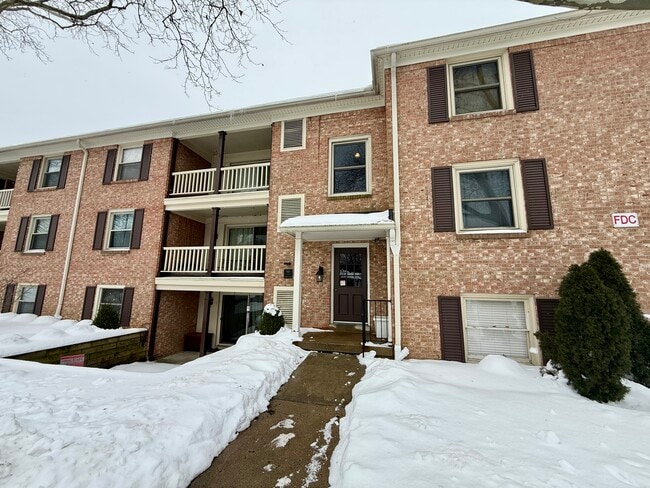 property at 991 Manor Ln