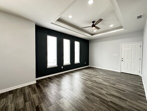 3924 Las Vistas Ln, Unit 6 in Weslaco, TX - Foto de edificio - Building Photo