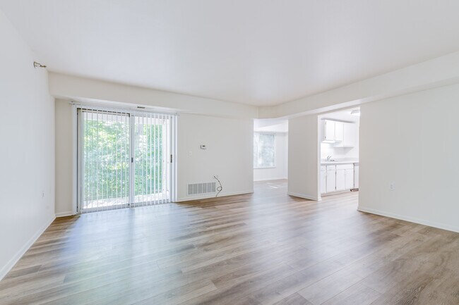 Eastbrook Apartments in Grand Rapids, MI - Foto de edificio - Interior Photo