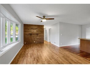 2586 Martin Way in White Bear Lake, MN - Building Photo - Building Photo