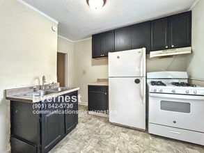 180 Clark Pl in Memphis, TN - Foto de edificio - Building Photo