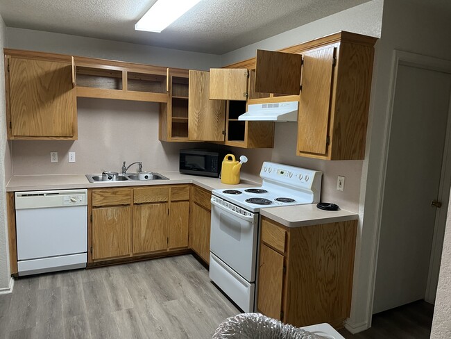 1606 Aztec Trce in Harker Heights, TX - Foto de edificio - Building Photo