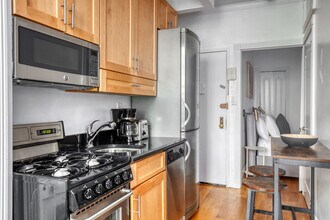 221 Mott St in New York, NY - Building Photo - Building Photo