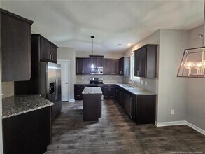 135 Cromwell Ct in Raeford, NC - Building Photo - Building Photo