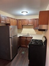 1400 Light Road in Oswego, IL - Foto de edificio - Building Photo