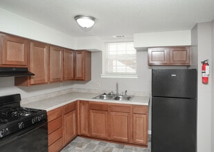 Woodland Springs in Bloomington, IN - Foto de edificio - Interior Photo