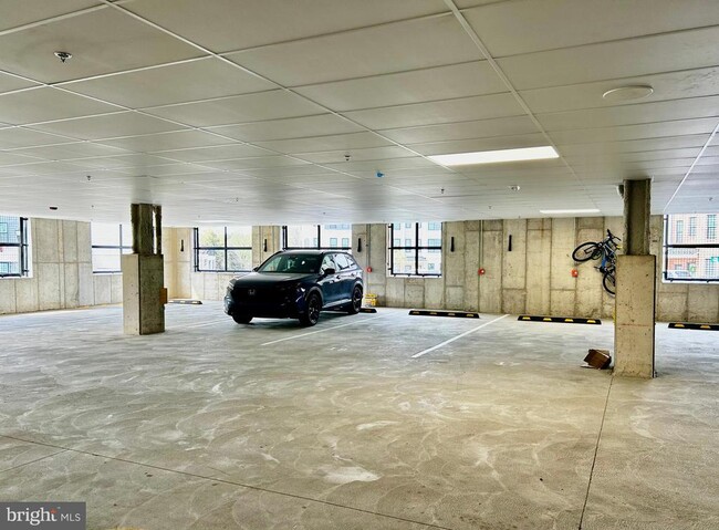 1 Culvert Dr in West Windsor Township, NJ - Building Photo - Building Photo