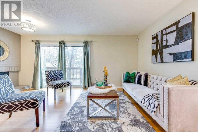6855 Glen Erin Dr in Mississauga, ON - Building Photo - Building Photo