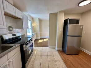 283 Main St in Chatham, NJ - Building Photo - Building Photo