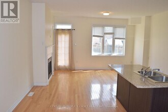 20 Munch Pl in Milton, ON - Building Photo - Building Photo