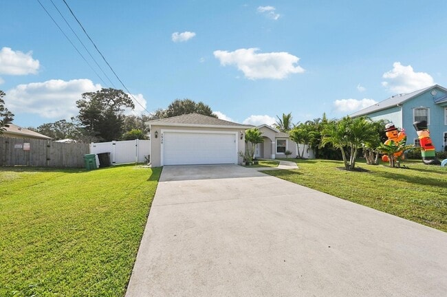 5920 NW Wolverine Rd in Port St. Lucie, FL - Building Photo - Building Photo