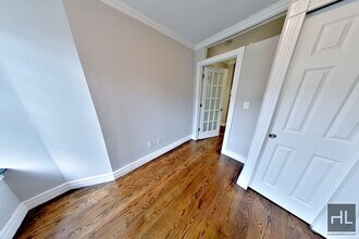 E 5TH ST., Unit 1B in New York, NY - Foto de edificio - Building Photo