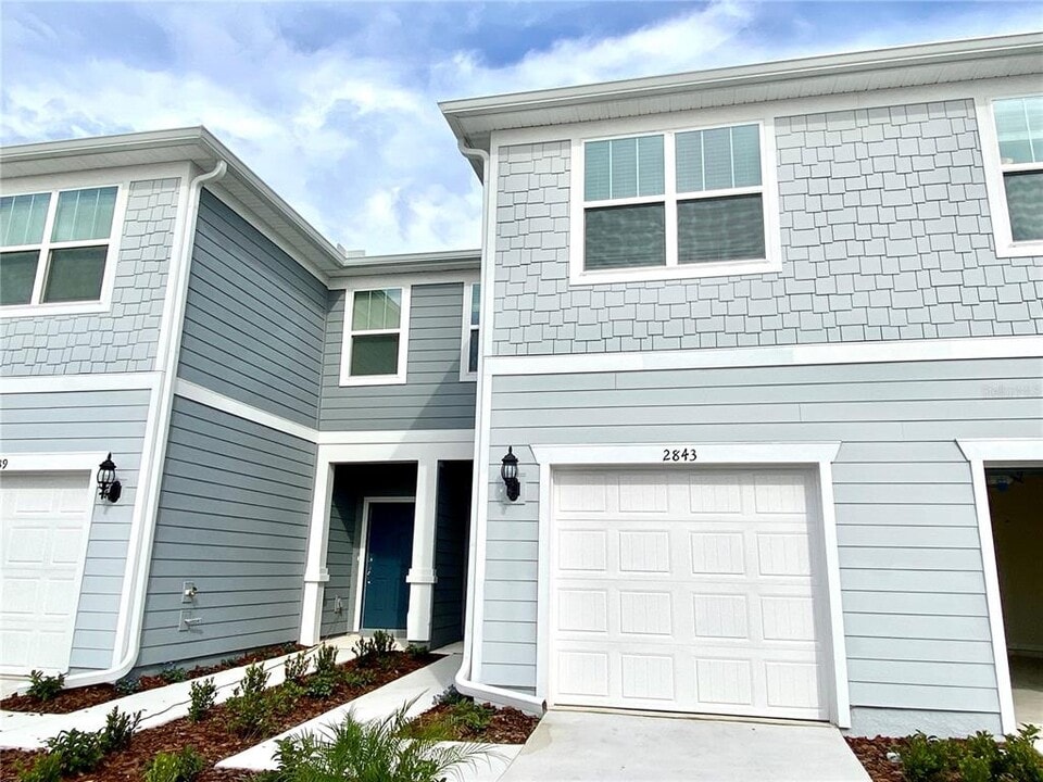 2843 Stunning Ave in Davenport, FL - Building Photo