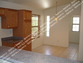 17463 W Rock Wren Ct in Goodyear, AZ - Building Photo - Building Photo