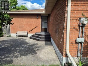 37 Montcalm Dr in Kitchener, ON - Building Photo - Building Photo