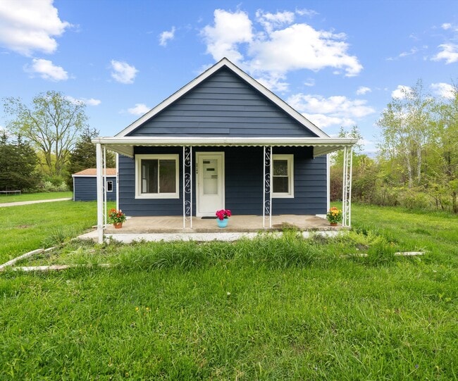 24108 Martinsville Rd in Belleville, MI - Building Photo - Building Photo