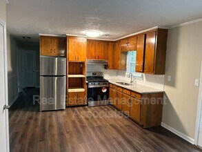 2050 Lewis Dr in Griffin, GA - Building Photo - Building Photo