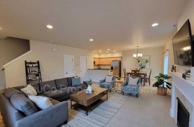 322 SW Marsuda Terrace in Beaverton, OR - Building Photo - Building Photo