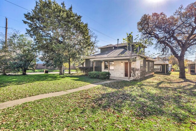 property at 1711 E 16th St