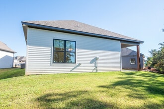 55 Greystone Ct in Starkville, MS - Building Photo - Building Photo