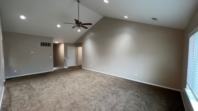 14445 Shadywood Dr in Sterling Heights, MI - Building Photo - Building Photo