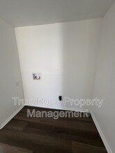 401 W 15th St in Ada, OK - Foto de edificio - Building Photo
