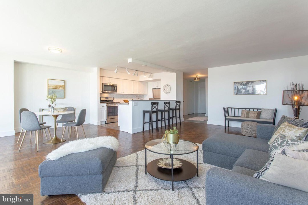 2401 Pennsylvania Ave-Unit -19A10 in Philadelphia, PA - Building Photo