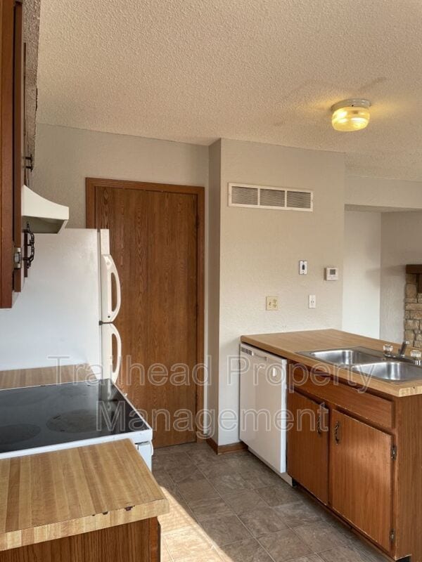 8704 NW 82 Terrace in Kansas City, MO - Building Photo - Building Photo