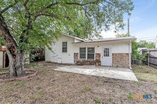 607 Lovera Blvd in San Antonio, TX - Building Photo