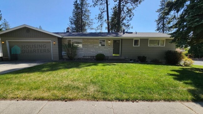 property at 2631 W Dell Dr
