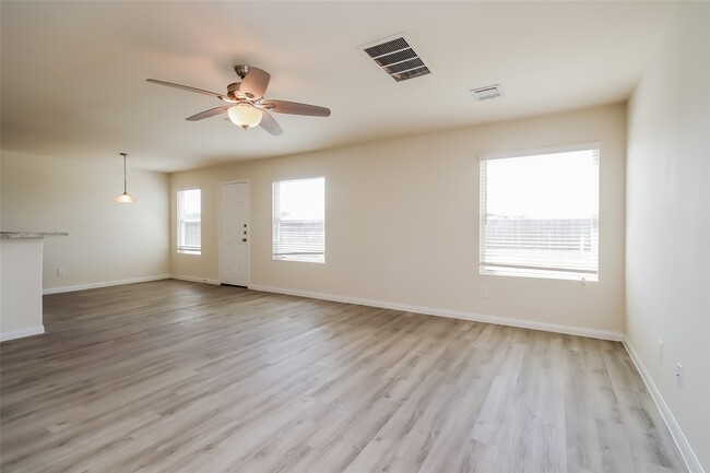 11966 Munich Dr in Houston, TX - Building Photo - Building Photo