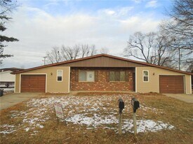 206 Liberty Dr in Belleville, IL - Building Photo
