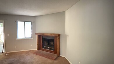 398 Country Club Blvd in Summerville, SC - Building Photo - Building Photo