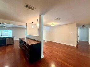 2607 Princeton Dr in Austin, TX - Building Photo - Building Photo