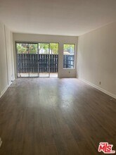 18645 Hatteras St-Unit -180 in Los Angeles, CA - Building Photo - Building Photo