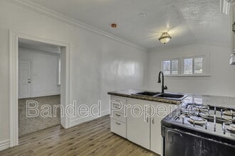 741 E Center St in Bountiful, UT - Foto de edificio - Building Photo