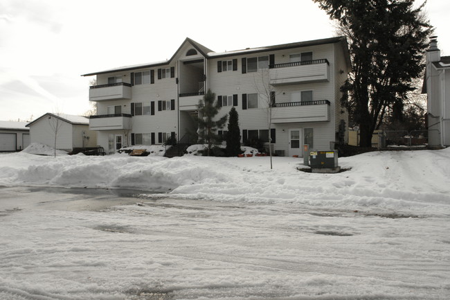 12506 E 3rd Ave in Spokane, WA - Foto de edificio - Building Photo