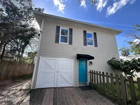 829 N Oleander Ave in Holly Hill, FL - Building Photo