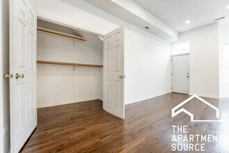2112 N Campbell Ave in Chicago, IL - Building Photo - Building Photo