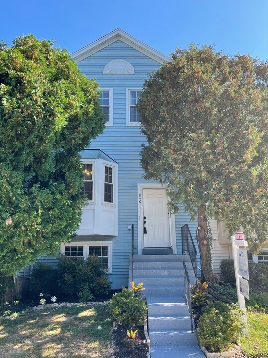 846 Bayridge Dr in Gaithersburg, MD - Building Photo