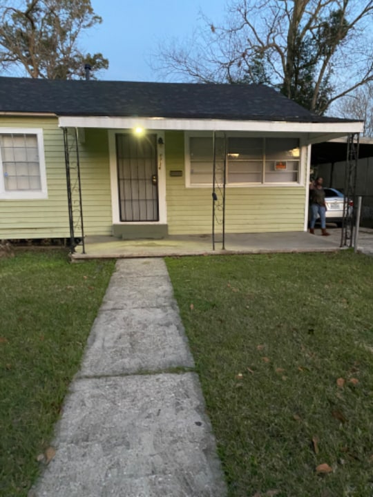 7912 Moon Beam St Photo
