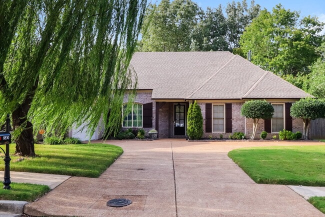 8830 River Pine Dr