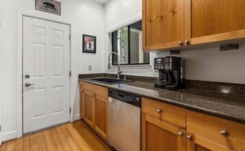 330 S Overlook Dr in San Ramon, CA - Building Photo - Building Photo