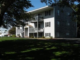 12 Holt Rd Apartments