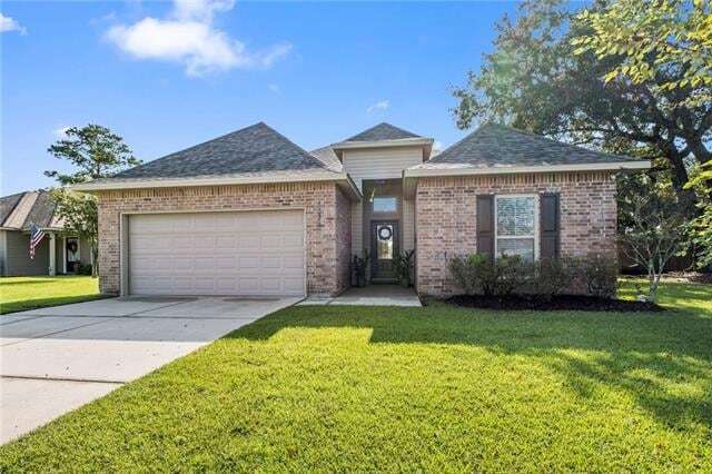 41843 E Snowball Cir in Ponchatoula, LA - Foto de edificio - Building Photo