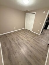 235-237-237 State Rd in Westport, MA - Foto de edificio - Building Photo