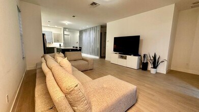 5570 Quiet Lake Pl in Westlake, FL - Building Photo - Building Photo