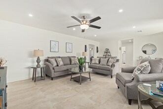 9830 W Evergreen Dr in Sun City, AZ - Building Photo - Building Photo